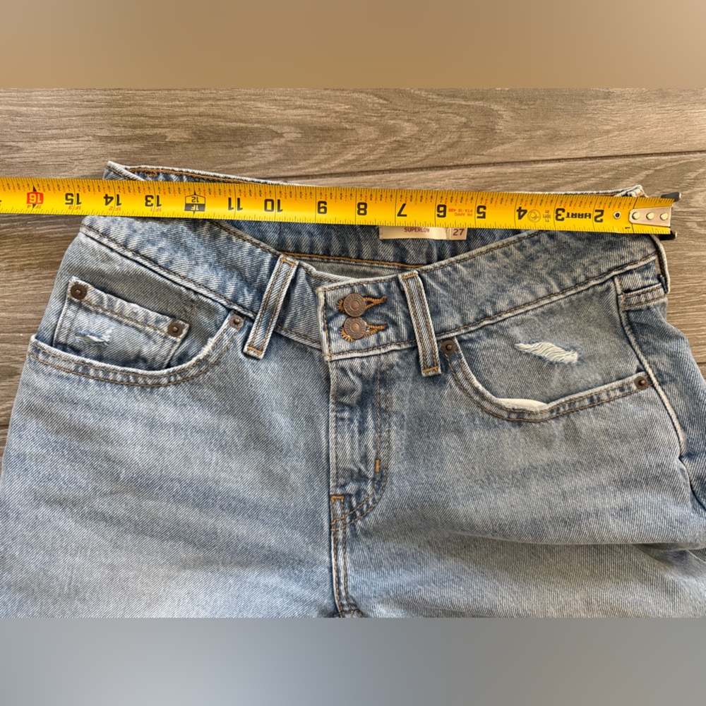 Levi's|Women’s low rise superlow loose jeans,Light wash Straight/wide leg•••27 - Picture 14 of 16